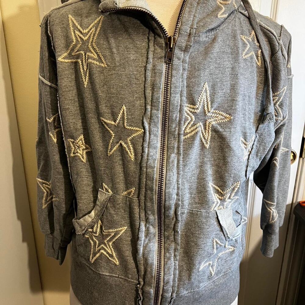 Kyla seo grey star zip